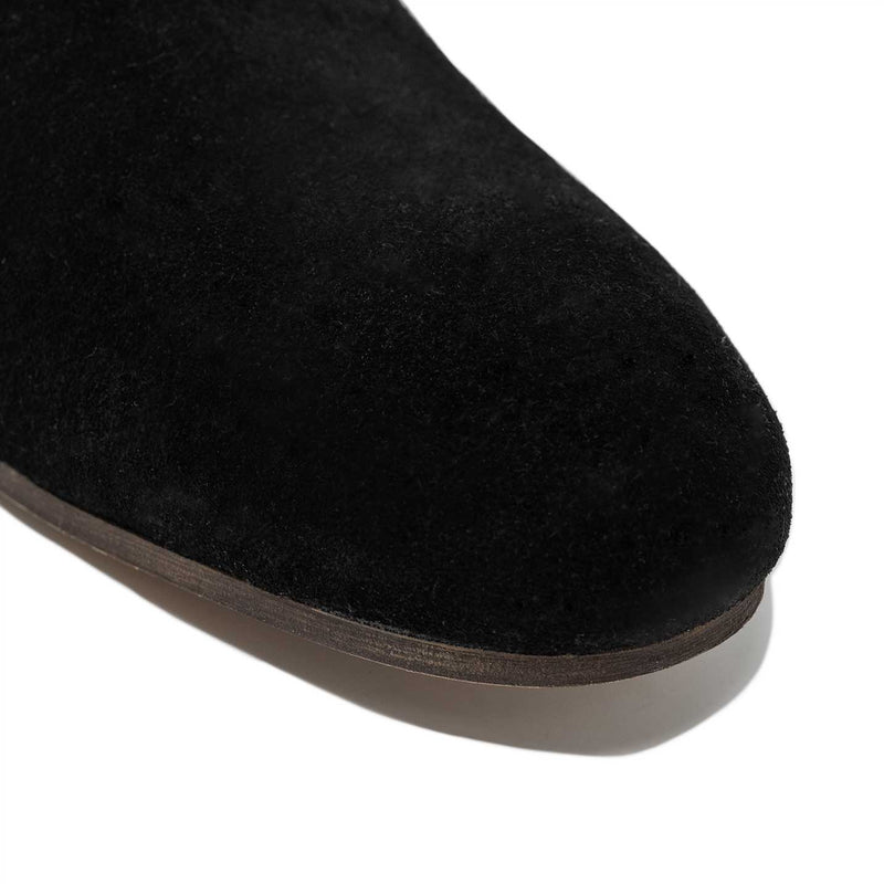 Round Toe Chelsea Boot