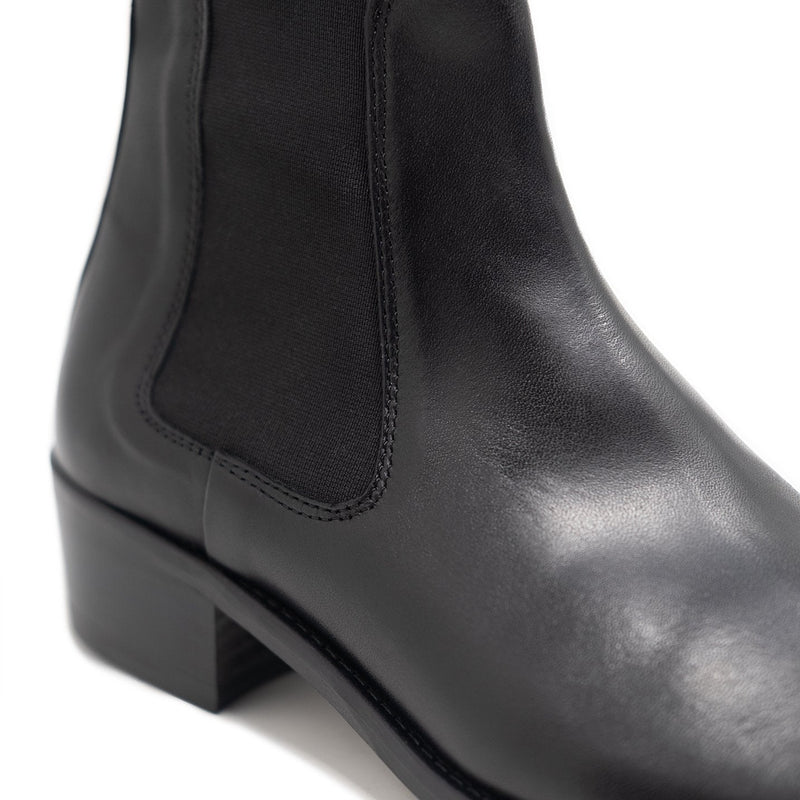 Walk London Hoxton Cuban Heeled Chelsea Boot in black leather, close-up side panels with white background